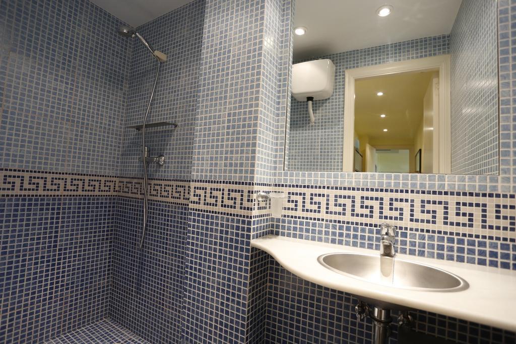 Apartamentos Alquihouse Vilafortuny Кембрилс Стая снимка