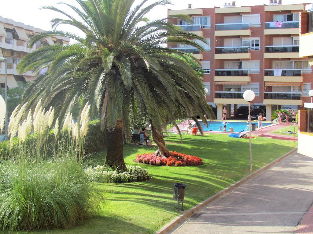 Apartamentos Alquihouse Vilafortuny Кембрилс Стая снимка
