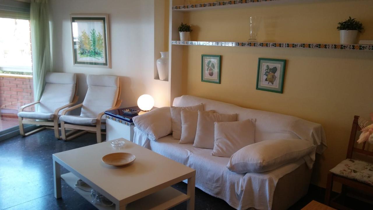 Apartamentos Alquihouse Vilafortuny Кембрилс Екстериор снимка