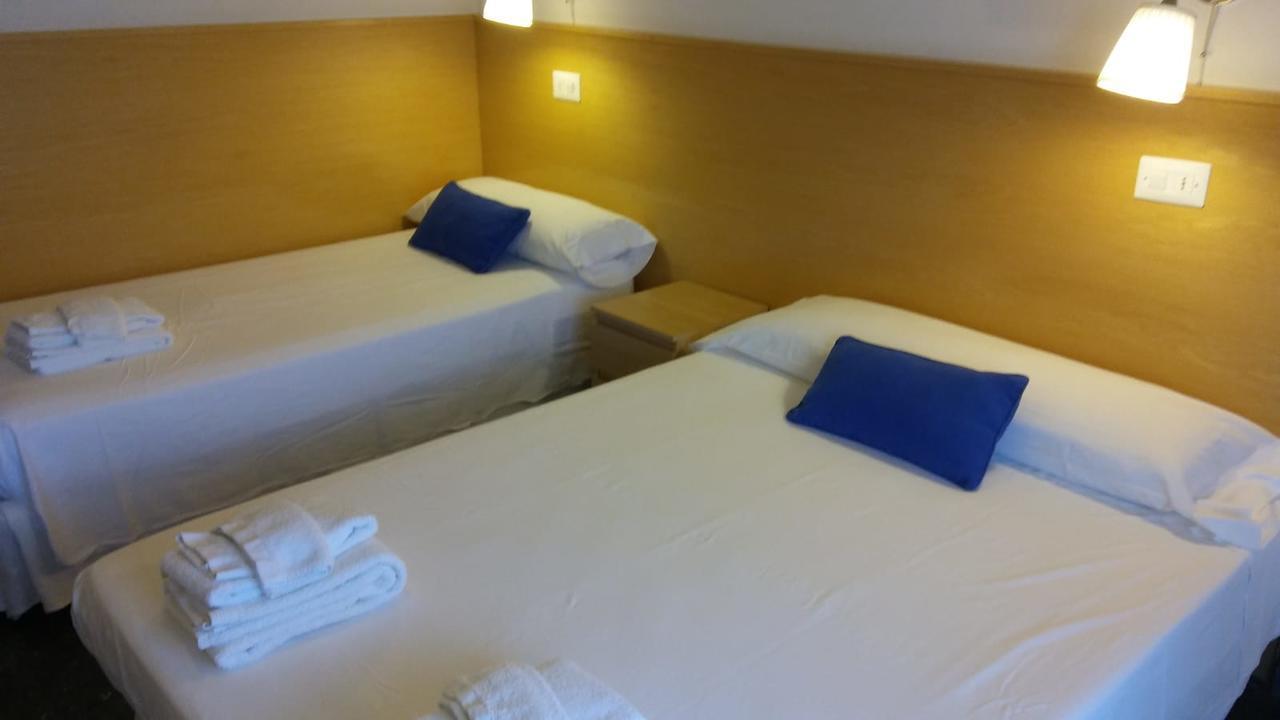 Apartamentos Alquihouse Vilafortuny Кембрилс Екстериор снимка