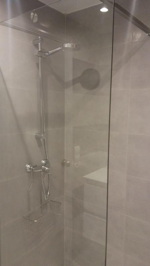 Apartamentos Alquihouse Vilafortuny Кембрилс Екстериор снимка